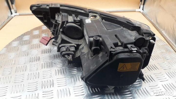 Фара правая Audi Q3/RS Q3