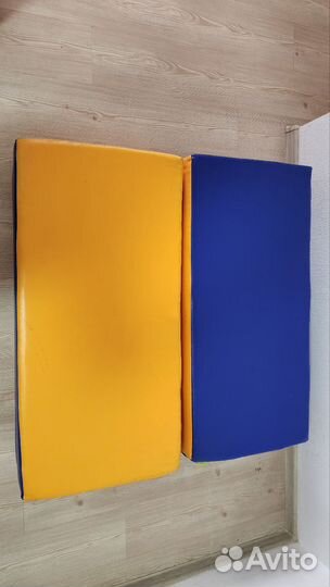 Мат гимнастический складной