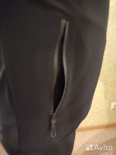 Спортивный мужской костюм новый