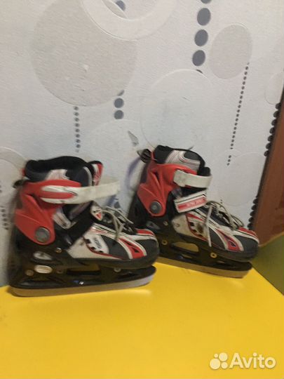 Коньки хоккейные