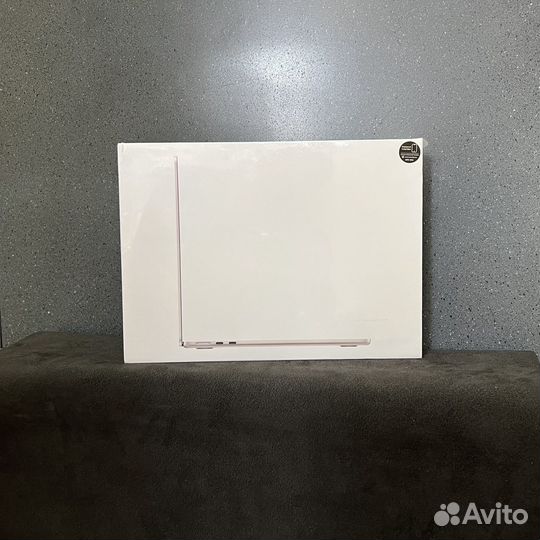 MacBook Air 13.6 8/256Gb 2022г