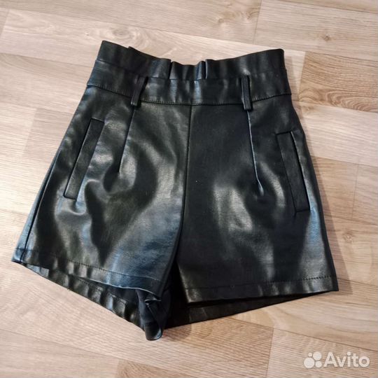 Шорты из эко кожи