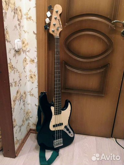 Бас-гитара Legend by Aria Pro II