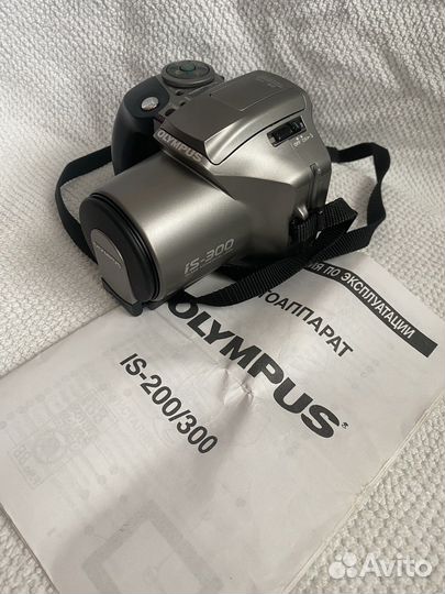 Фотоаппарат Olympus is 300 в отличном состоянии
