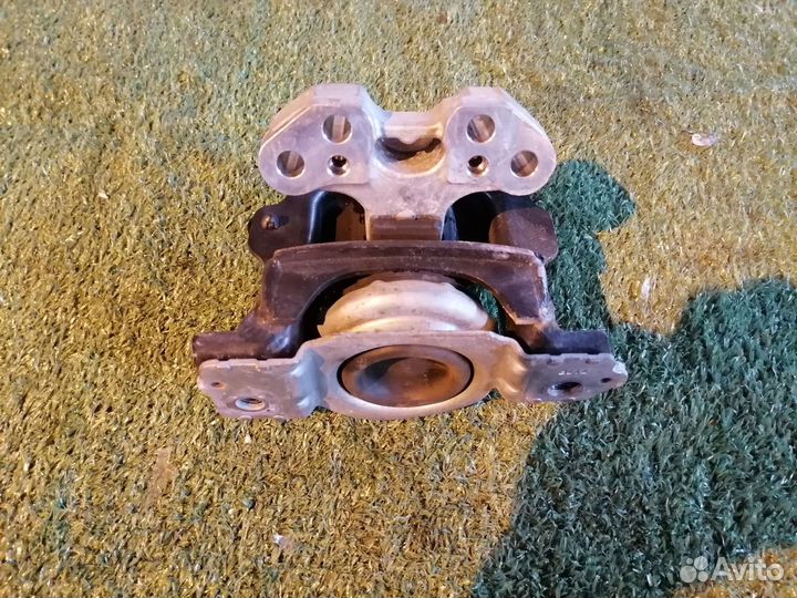 Опора двигателя (подушка двс) правая 9653095980 Pe