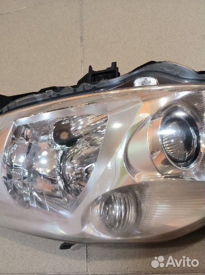 Фара левая для Toyota Auris E150