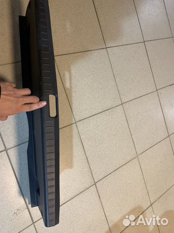 Задня рамка в багажник на toyota premio azt240