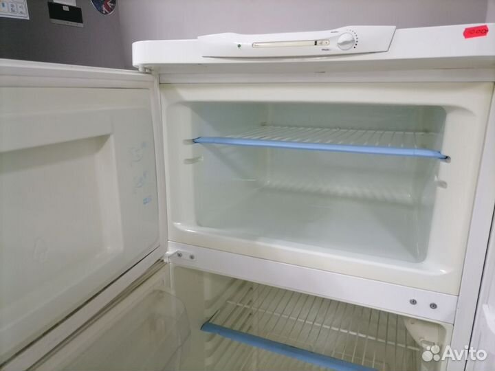 Холодильник Indesit R27G. 015