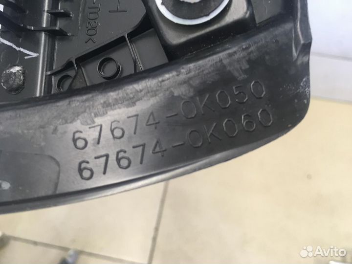 Накладка (кузов внутри) Fortuner 2015