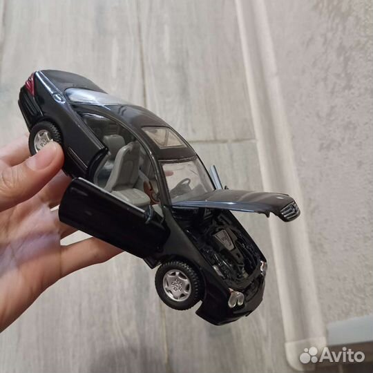 Коллекционные машинки kinsmart, welly