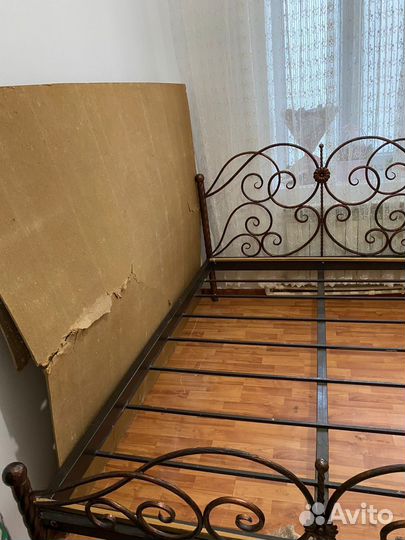 Кованная кровать