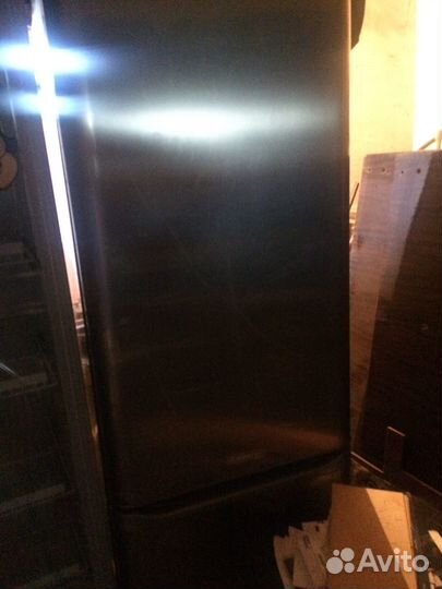 Холодильник бу аристон