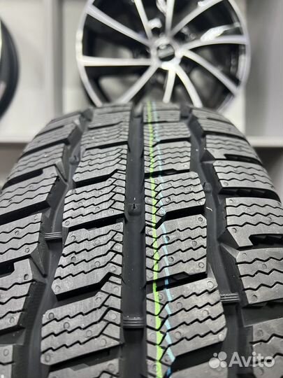 Kumho Winter PorTran CW51 215/70 R15C