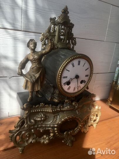 Антикварные часы