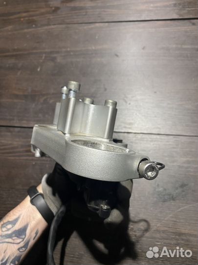 Верхняя траверса для Yamaha FJR1300 01-03