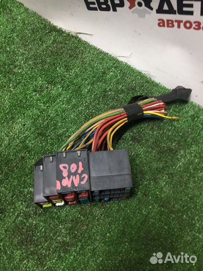 Блок предохранителей Renault Logan седан 1.4