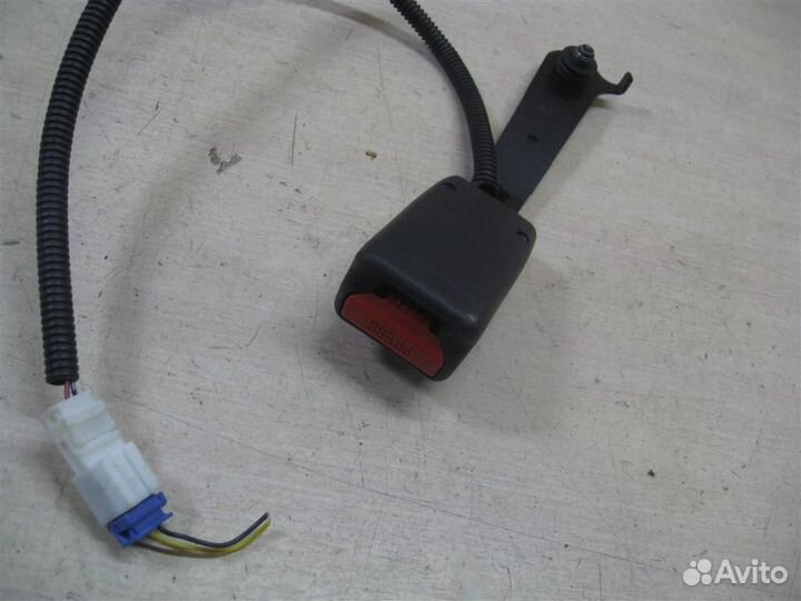 Замок ремня безопасности передний правый Honda Ci