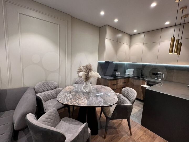 3-к. квартира, 92 м², 7/28 эт.