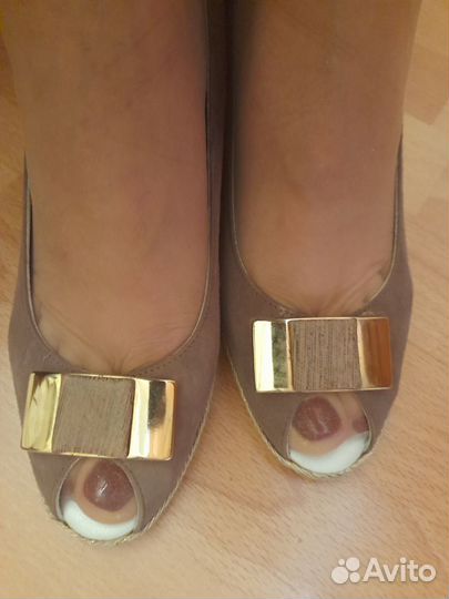 Босоножки женские 37 размер