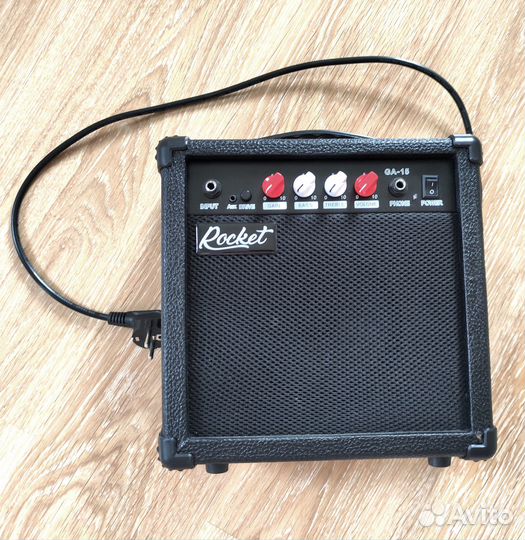Электрогитара с комбиком rocket 126 практически но