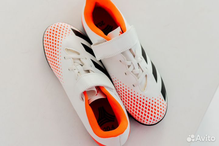 Детские бутсы adidas Predator