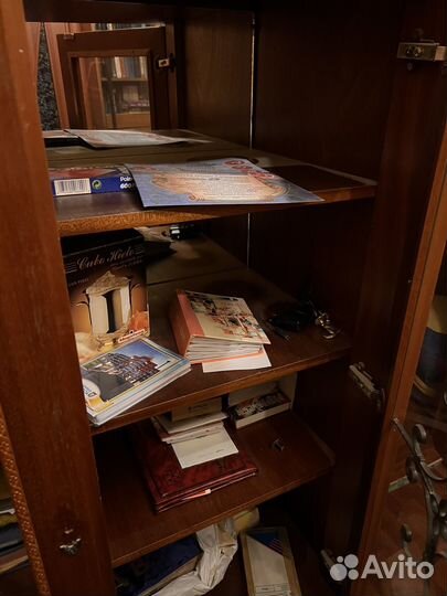 Шкаф сервант