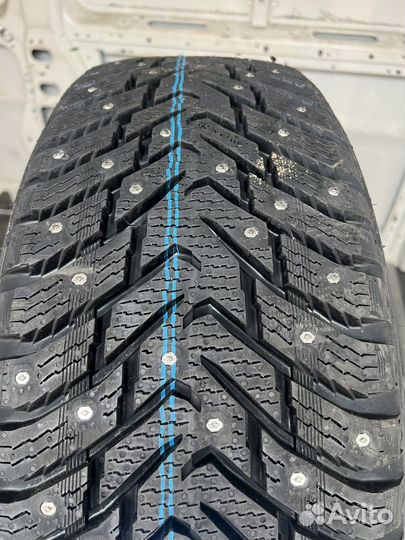 Nokian Tyres Nordman 8 SUV 215/65 R17
