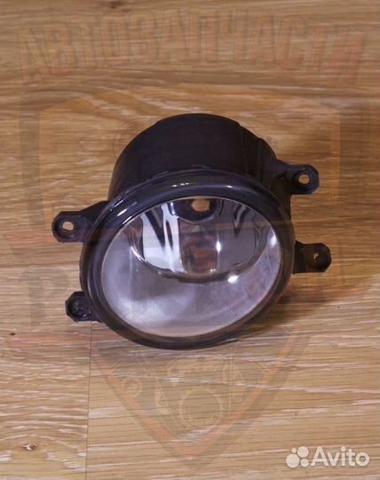 Туманка Toyota RAV4 2005-2013