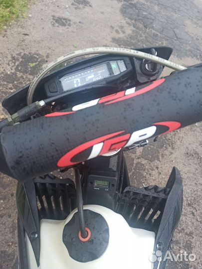 Avantis Enduro 250carb