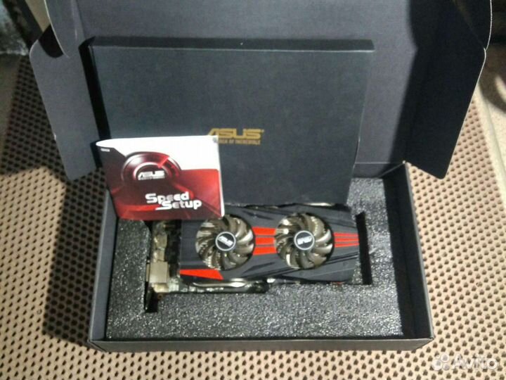 Asus AMD R9 270X 4GB