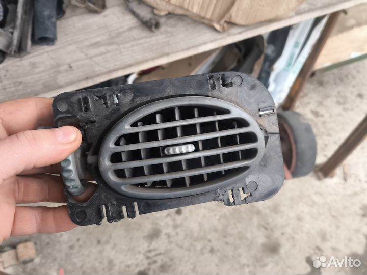 Воздушный дефлектор Renault Megane 1