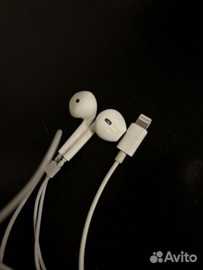 Наушники Apple Lightning проводные бу