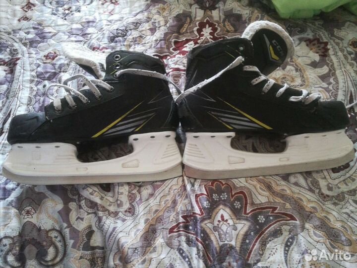 Хоккейные коньки bauer