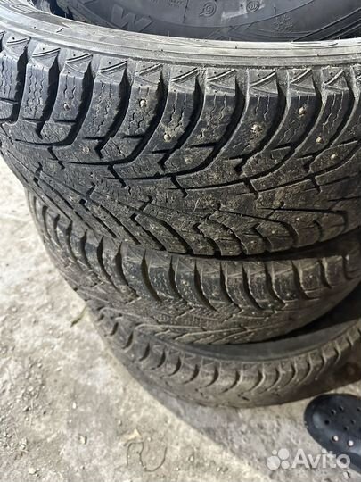 Maxxis Premitra Ice Nord NP5 215/60 R17