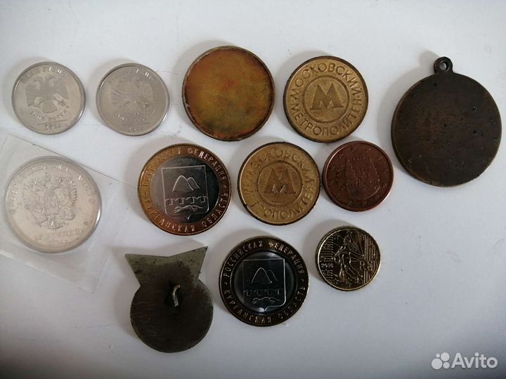 Коллекция монет, жетонов, знаков