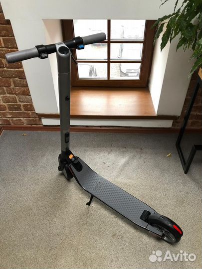 Электросамокат Ninebot Kickscooter ES2
