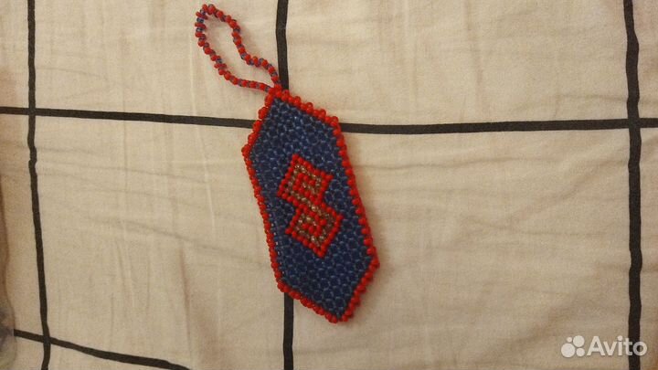 Фигурка из бисера(брелок)