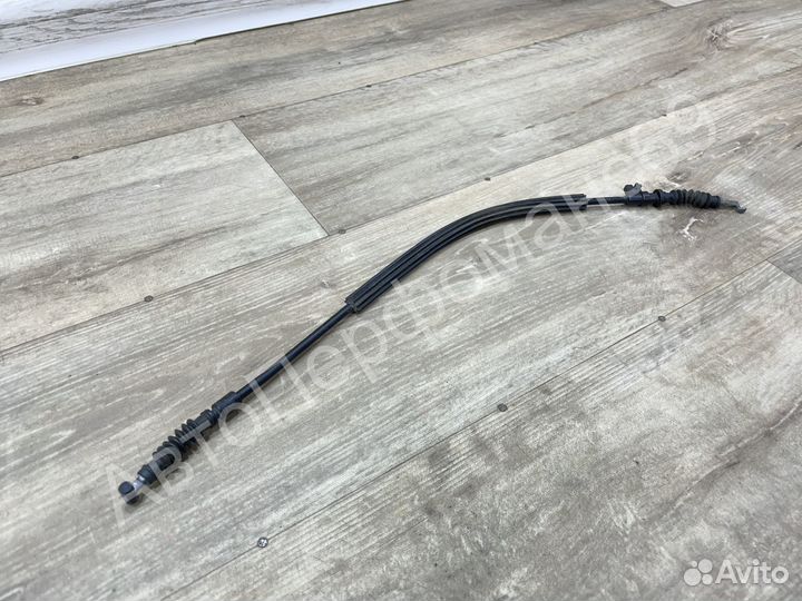 Трос замка задней двери Audi Q7 (2005-2015)