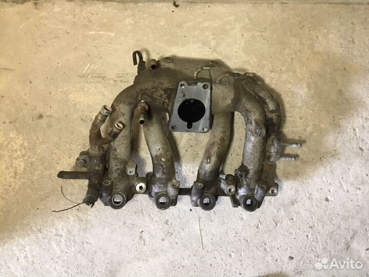 Впускной коллектор Nissan Almera n15 1,4;1,5;1,6
