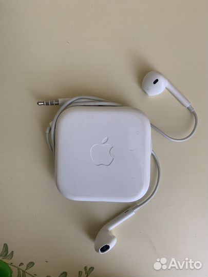 Наушники для iPhone проводные