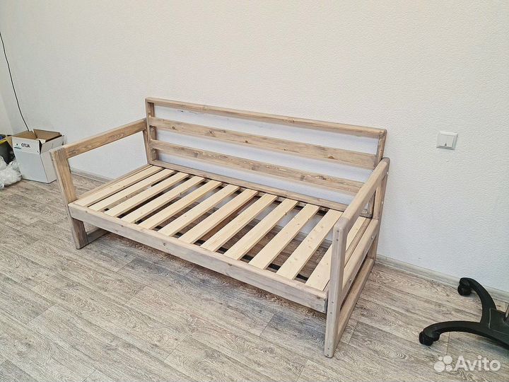 Кровать детская