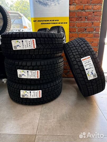 Maxxis SS-01 Presa SUV 245/45 R20 99Q
