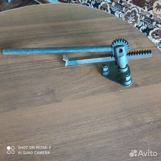 Инструмент для перебортировки колес легкового авто