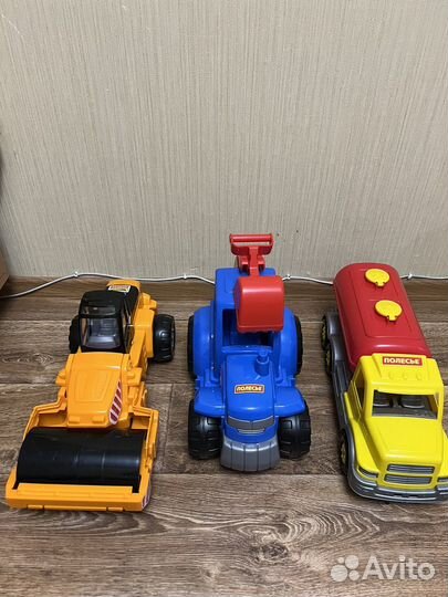 Игрушки машины большие