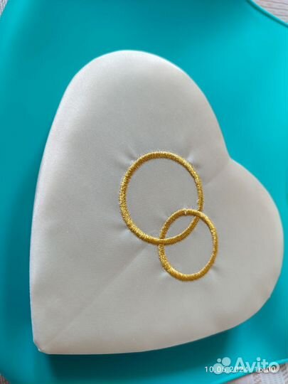 Серебряная монета подарочная