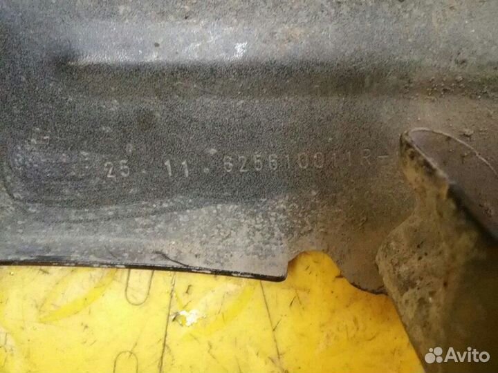 Кронштейн фары Fluence