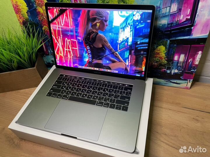 Macbook Pro 15 2018 i7 16gb 512gb Рабочая лошадка