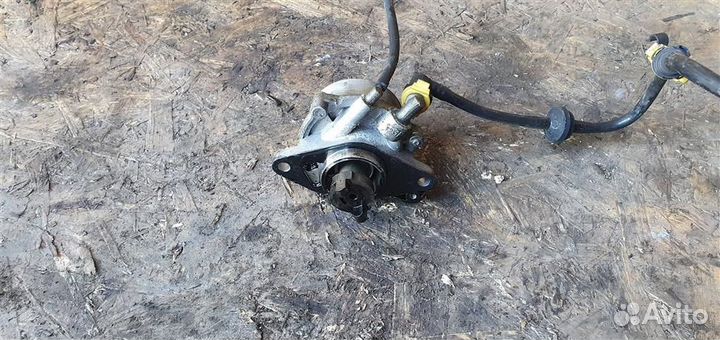 Насос вакуумный Opel Astra H 2004-2014