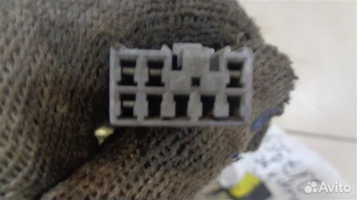 Замок двери передней левой Toyota Camry V40 1994