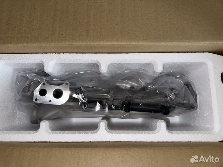 Впускной коллектор mercedes м 642 A6420906637